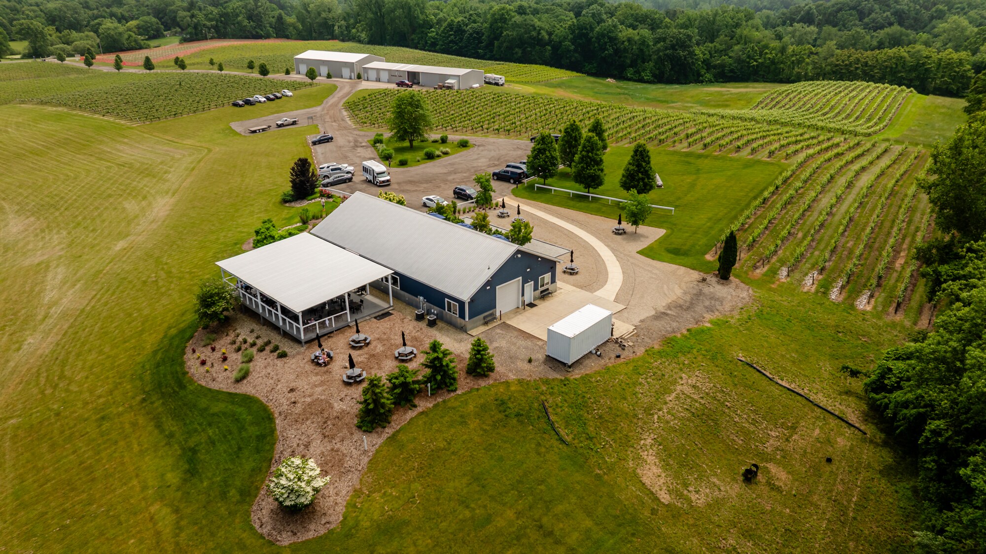 10220 Lauer Rd, Baroda, MI à vendre Photo principale– Image 1 sur 59