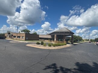 Plus de détails pour 1850 Beam Ave E, Maplewood, MN - Bureau à vendre