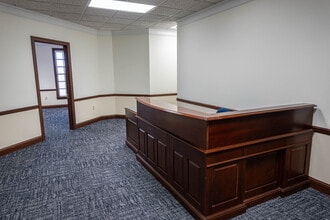 199 Clarkson Rd, Ellisville, MO à louer Photo intérieure– Image 1 sur 13