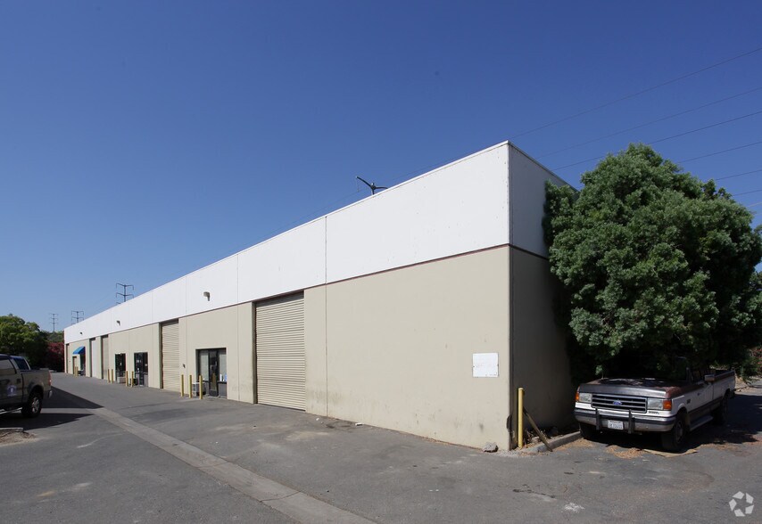 830 Northport Dr, West Sacramento, CA à louer - Photo principale – Image 1 sur 5