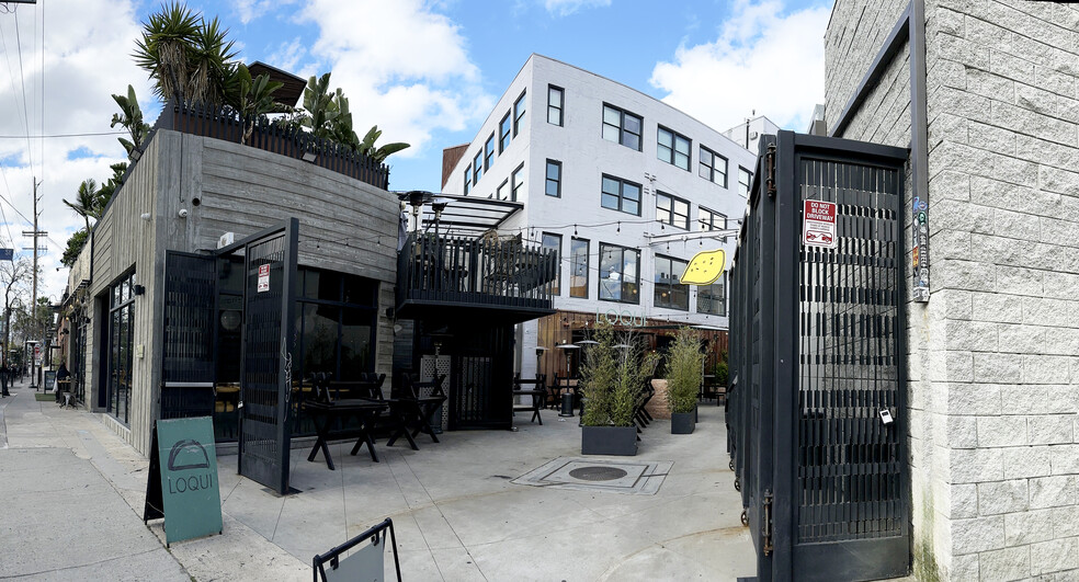 810 E 3rd St, Los Angeles, CA à louer - Photo de l’immeuble – Image 3 sur 8