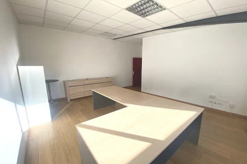 Bureau dans Montpellier à louer - Photo de l’immeuble – Image 3 sur 7