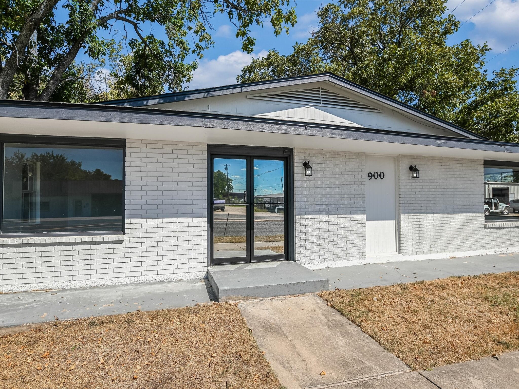 900 W 2nd St, Taylor, TX à vendre Photo principale– Image 1 sur 25
