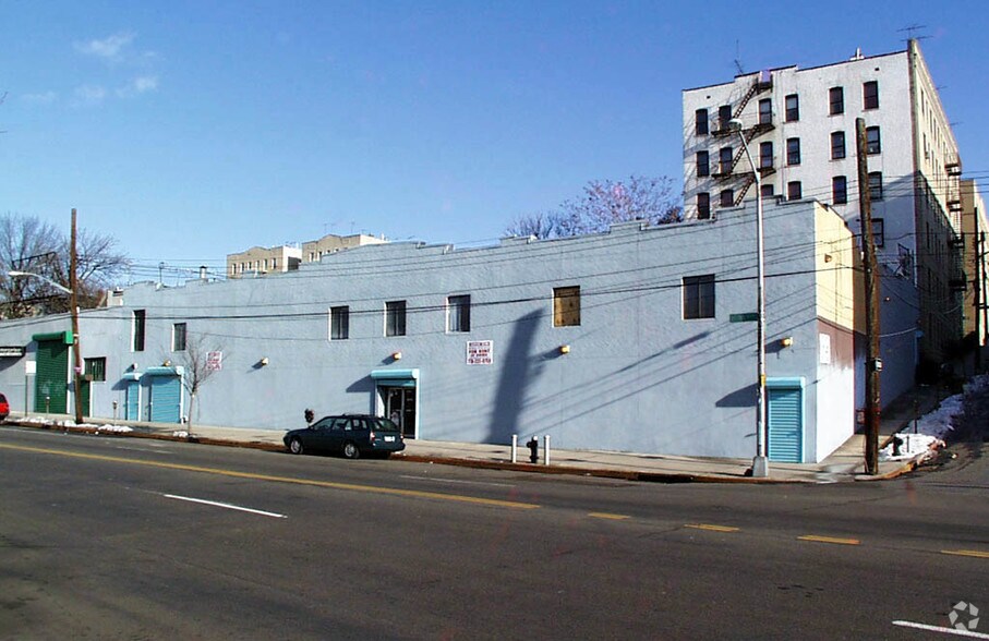 4234 Bronx Blvd, Bronx, NY à louer - Photo de l’immeuble – Image 2 sur 3