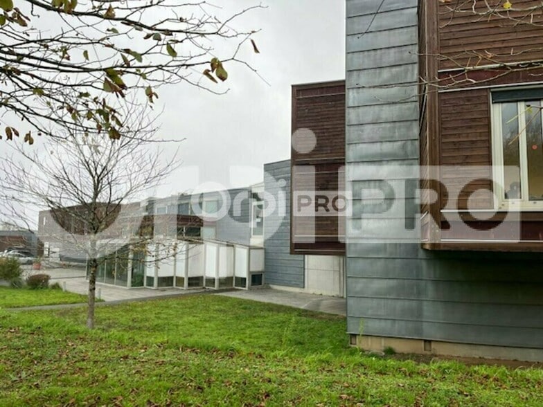 Bureau dans Panazol à vendre - Photo de l’immeuble – Image 2 sur 13