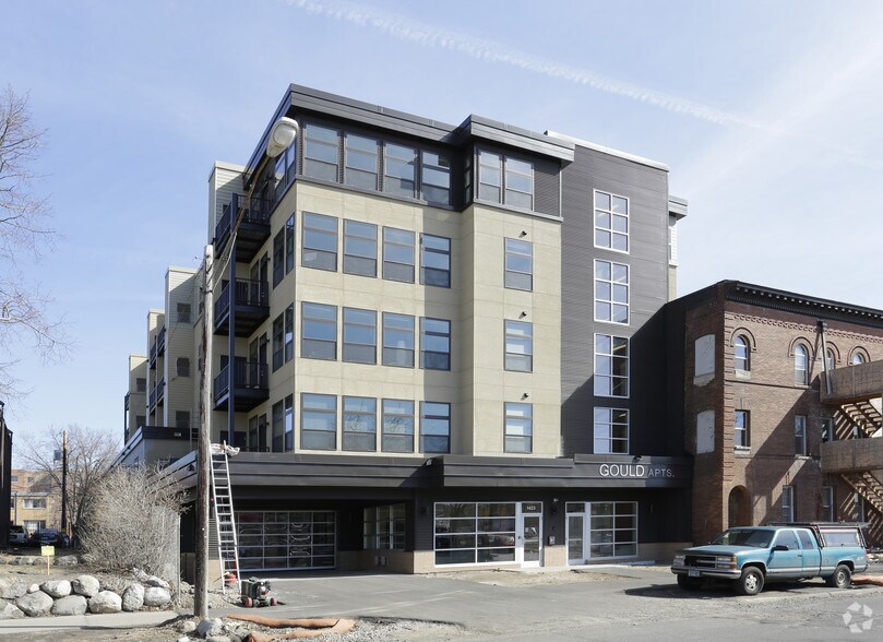 Gould & Brownstone Apartments portefeuille de 2 biens à vendre sur LoopNet.fr - Photo principale – Image 1 sur 2