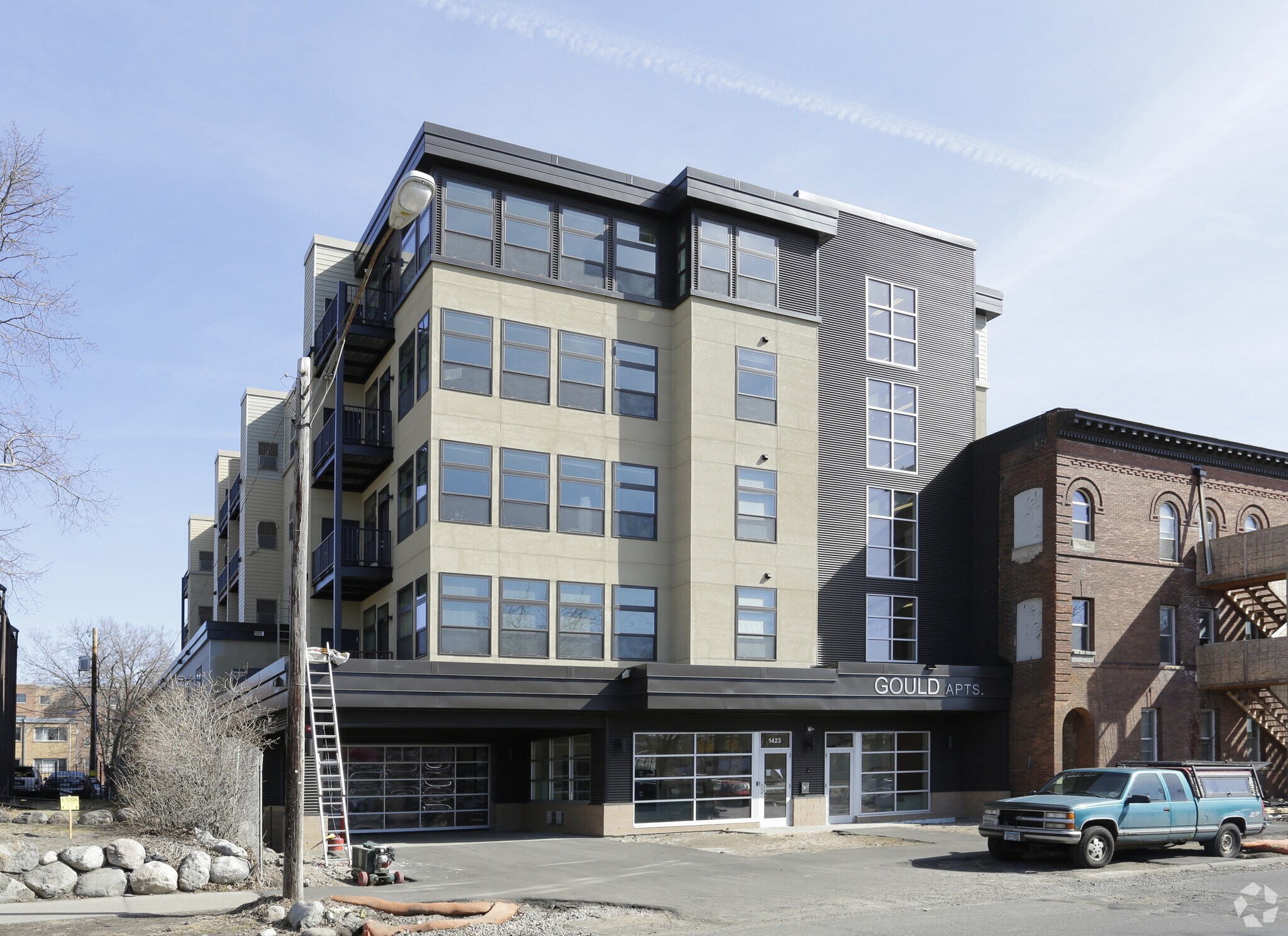 Gould & Brownstone Apartments portefeuille de 2 biens à vendre sur LoopNet.fr Photo principale– Image 1 sur 3