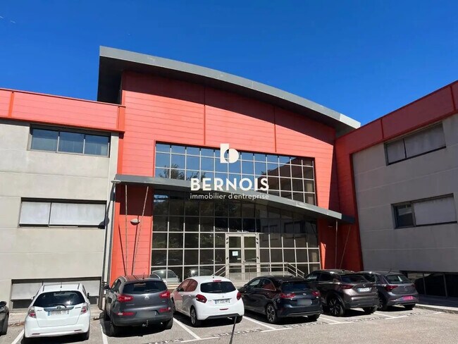 Plus de détails pour Bureau à louer