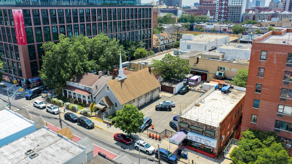 8916 168th St, Jamaica, NY à vendre - Photo principale – Image 1 sur 1