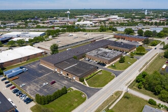 7926-8010 S Madison St, Burr Ridge, IL - Vue aérienne  vue de carte - Image1