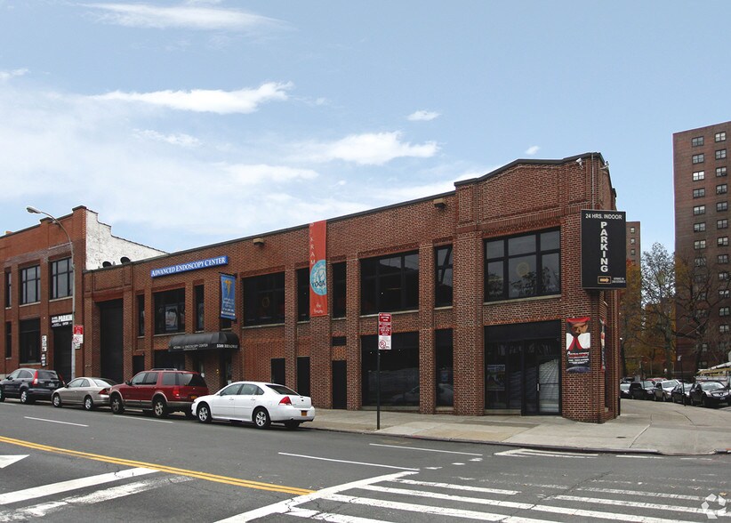 5500 Broadway, Bronx, NY à louer - Photo de l’immeuble – Image 3 sur 8