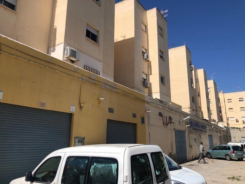 Local commercial dans Almería à vendre - Photo de l’immeuble – Image 2 sur 8