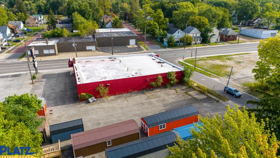 1444 Youngstown Rd SE, Warren, OH à vendre - Photo de l’immeuble – Image 2 sur 5
