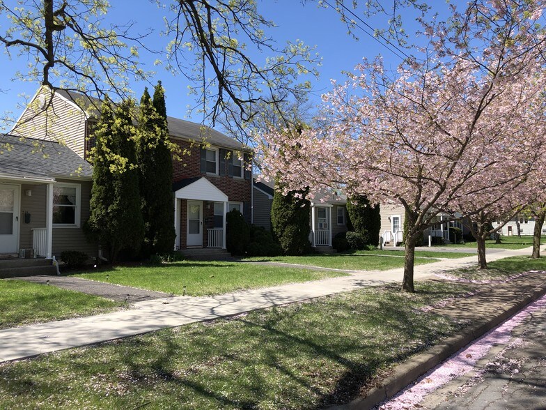 204 Fair St, Ithaca, NY à vendre - Photo de l’immeuble – Image 2 sur 4