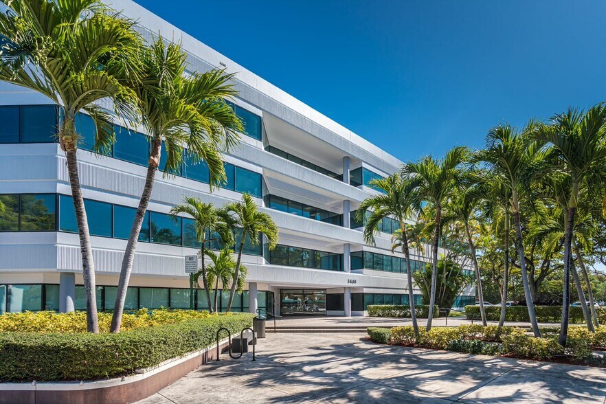 3440 Hollywood Blvd, Hollywood, FL à louer - Photo de l’immeuble – Image 2 sur 16