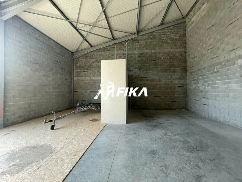 Local d’activités dans Noé à louer - Photo intérieure – Image 2 sur 4