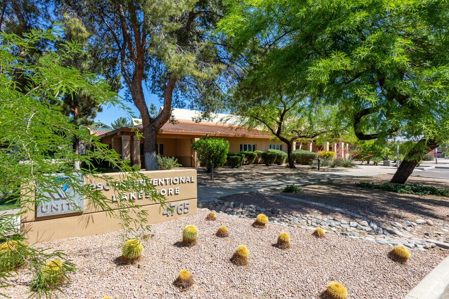 4765 S Lakeshore Dr, Tempe, AZ à vendre - Photo de l’immeuble – Image 2 sur 10