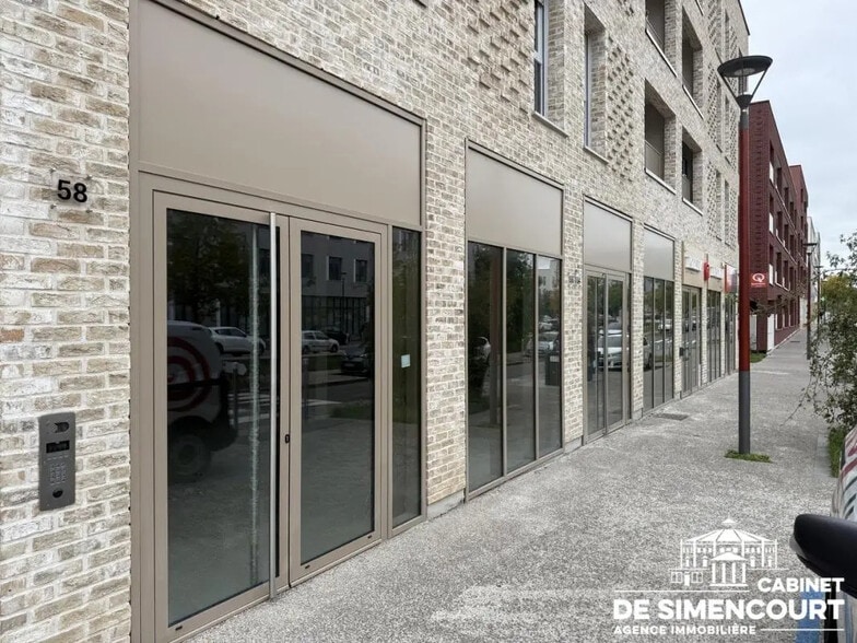 Local commercial dans Amiens à louer - Photo de l’immeuble – Image 1 sur 3