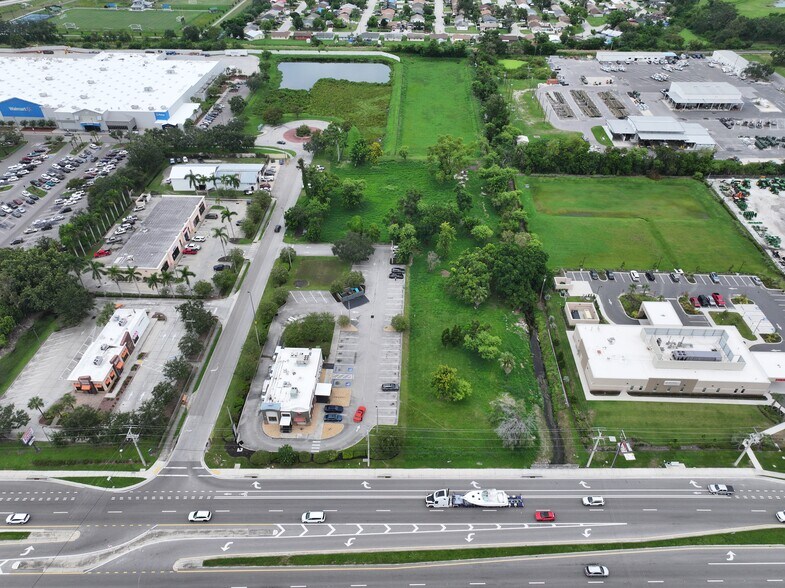 640 10th St E, Palmetto, FL à louer - Photo de l’immeuble – Image 3 sur 6