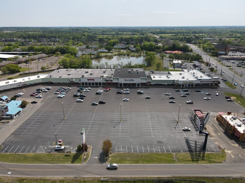 2715-2787 Eastern Blvd, Montgomery, AL à louer - Photo de l’immeuble – Image 2 sur 9