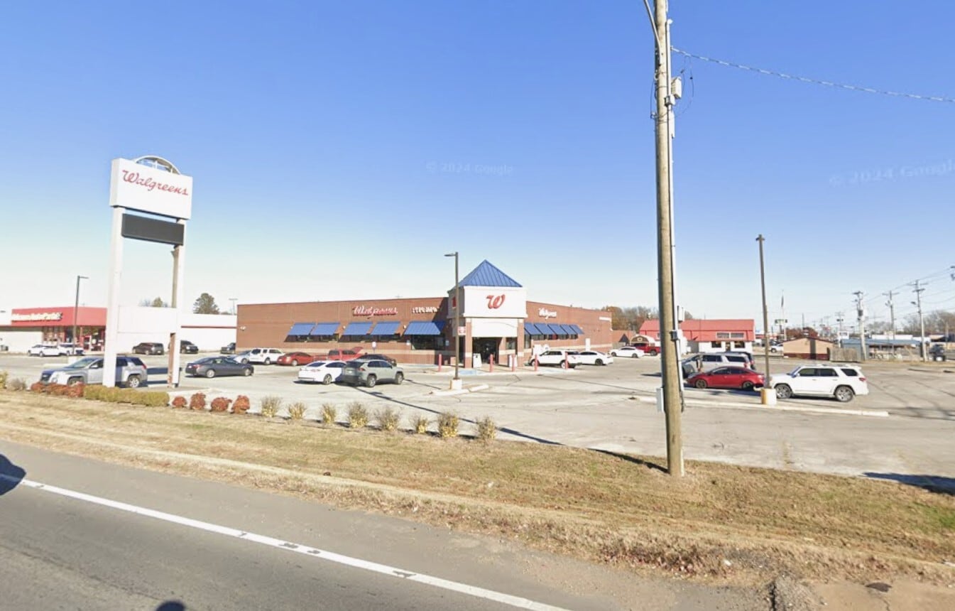 1328 Stadium Blvd, Jonesboro, AR à vendre Photo principale– Image 1 sur 4