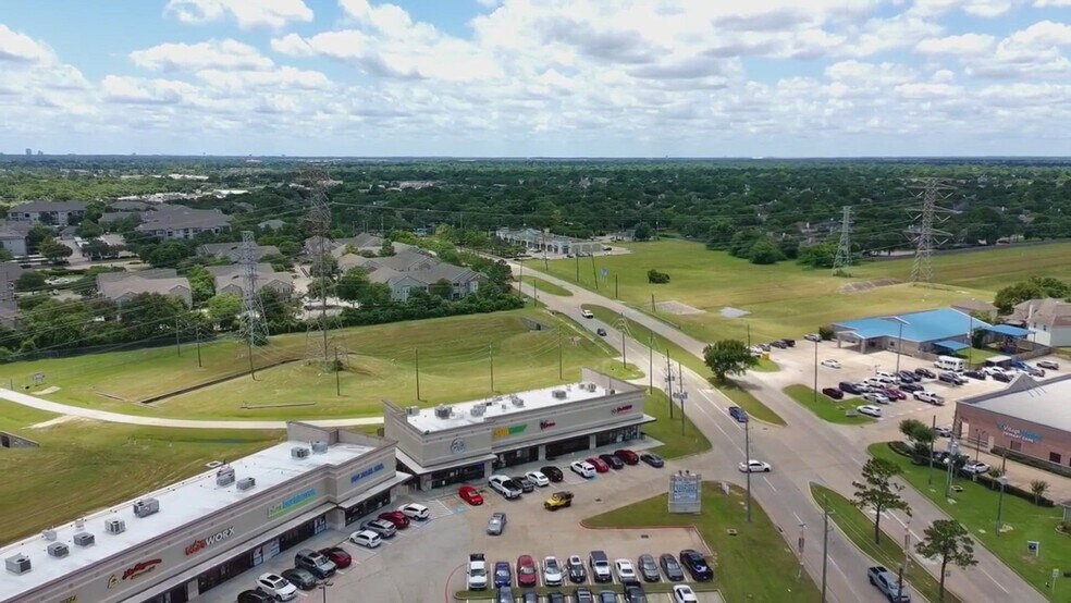 9526 Huffmeister Rd, Houston, TX à vendre - Vidéo sur l’annonce professionnelle – Image 2 sur 8