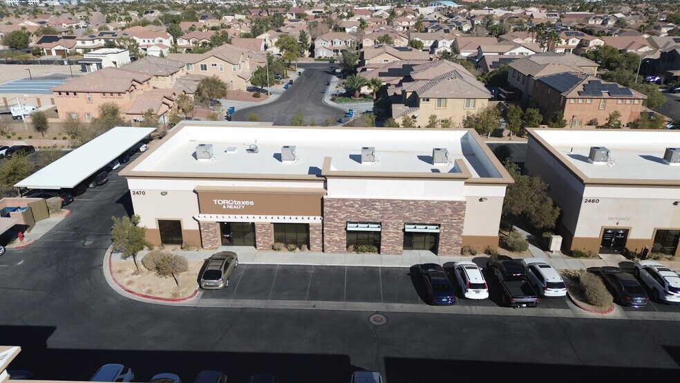 2470 W Horizon Ridge Pky, Henderson, NV à louer - Photo de l’immeuble – Image 2 sur 26