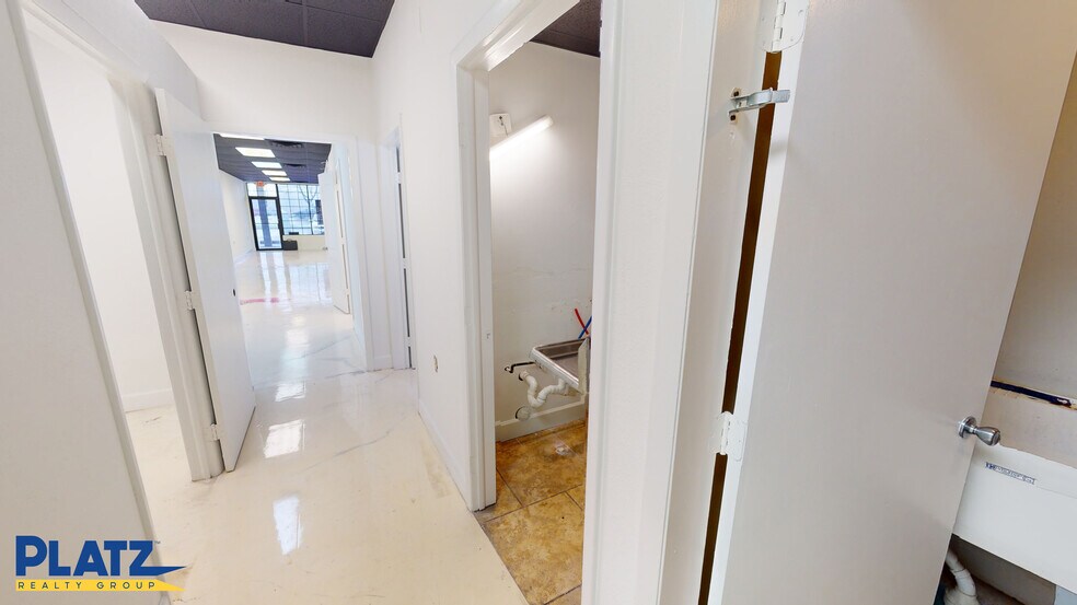 754 Youngstown Warren Rd, Niles, OH à louer - Photo intérieure – Image 2 sur 17