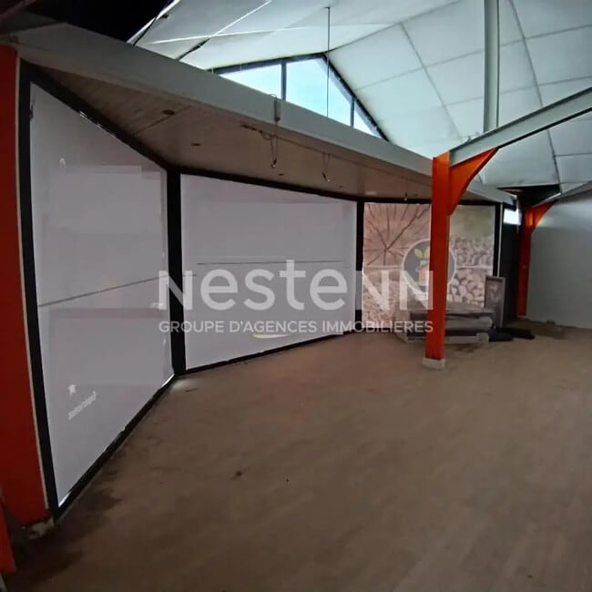 Plus de détails pour Local commercial à louer