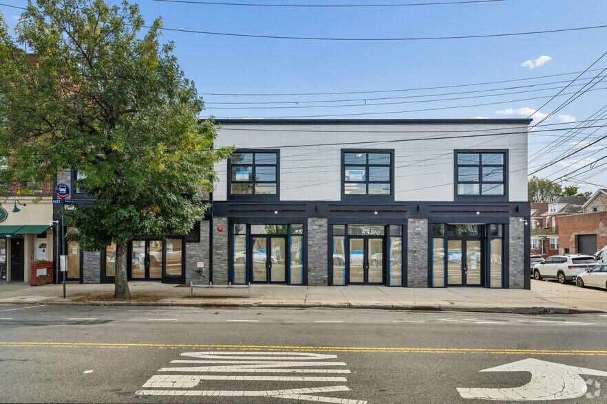 972-978 Morris Park Ave, Bronx, NY à louer - Photo de l’immeuble – Image 3 sur 6