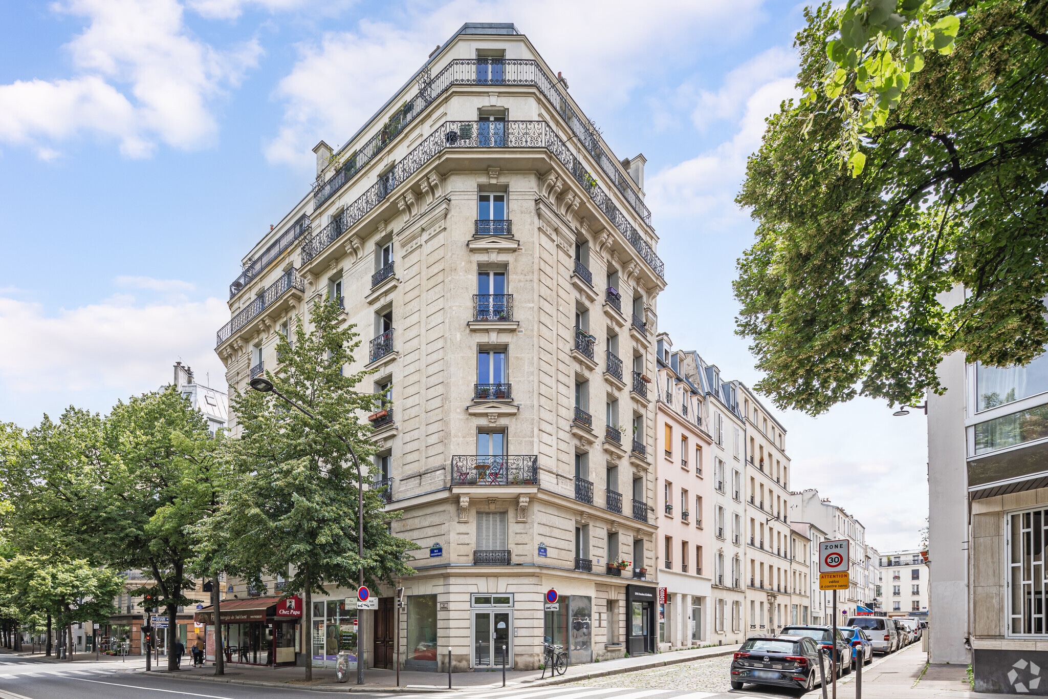 Local commercial dans Paris à louer Photo principale– Image 1 sur 6