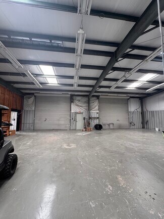 Plus de détails pour 4455 Ulmerton Rd, Clearwater, FL - Industriel/Logistique à louer