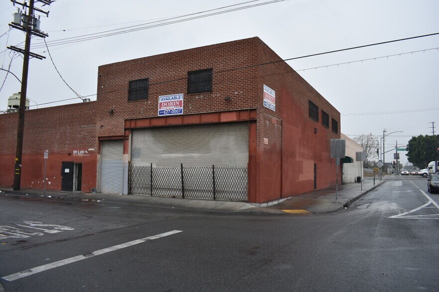 1249 58th Pl, Los Angeles, CA à louer - Photo de l’immeuble – Image 2 sur 22