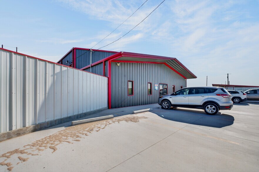 411 Wein, Odessa, TX à vendre - Photo de l’immeuble – Image 3 sur 66