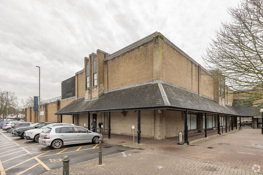 Farrell Clos, Cirencester à louer - Photo de l’immeuble – Image 1 sur 8