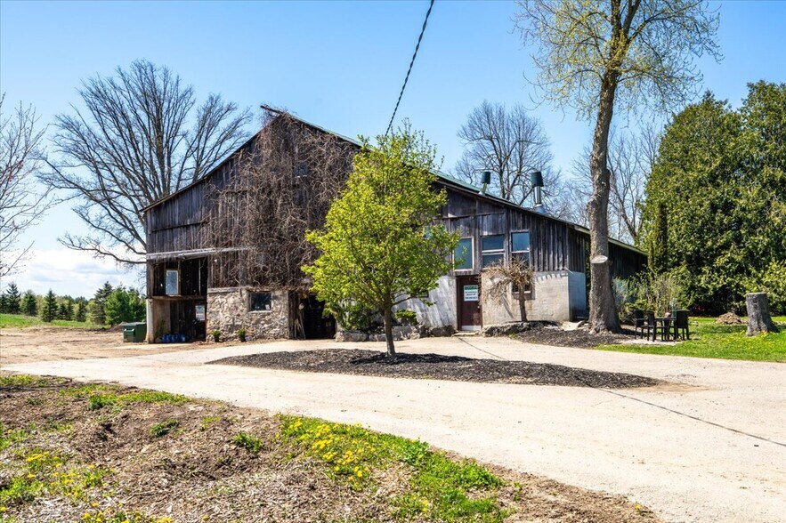 15316 Mount Wolfe Rd, Bolton, ON à vendre - Photo de l’immeuble – Image 3 sur 9