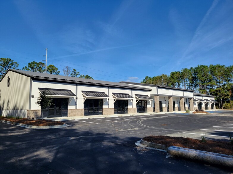 6637 N Okatie Hwy, Ridgeland, SC à louer - Photo de l’immeuble – Image 3 sur 13