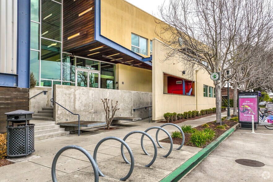 5900 Doyle St, Emeryville, CA à louer - Photo de l’immeuble – Image 2 sur 6