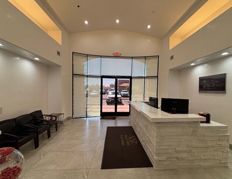 1121 W Ranch Rd, Tempe, AZ à vendre - Photo intérieure – Image 2 sur 6