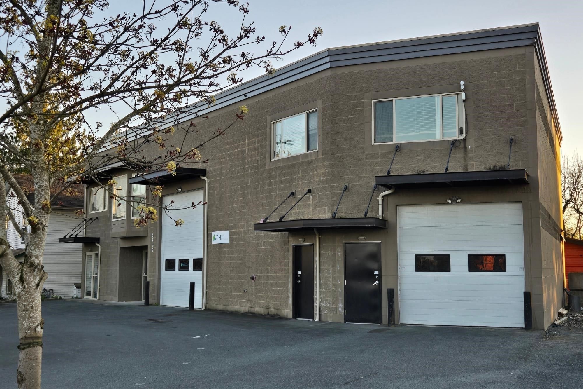6429 Unsworth Rd, Chilliwack, BC à louer Photo principale– Image 1 sur 14