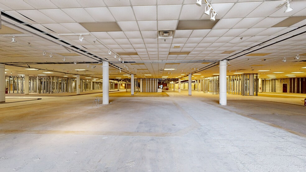 1995 Southlake Mall, Merrillville, IN à vendre - Numérisation 3D Matterport – Image 3 sur 21