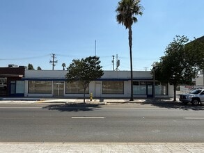 5680-5686 Mission Blvd, Jurupa Valley, CA à louer Photo intérieure– Image 1 sur 12