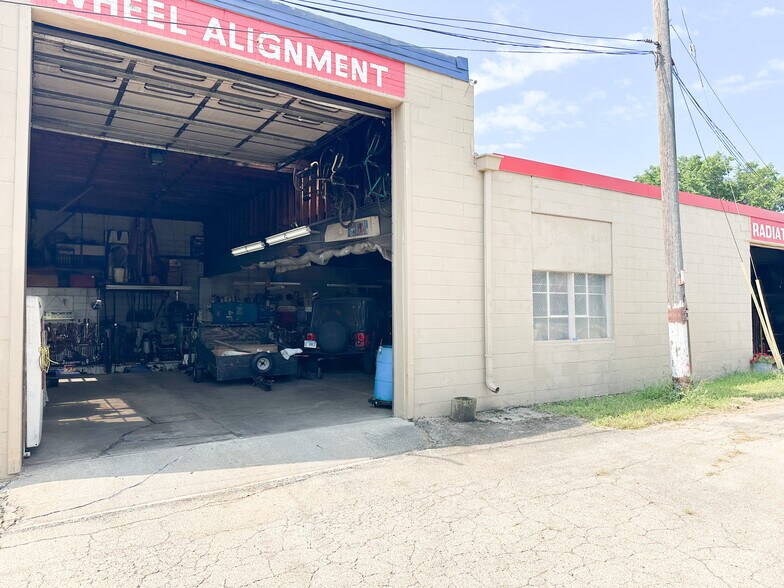 1198 N Schuyler Ave, Kankakee, IL à vendre - Photo de l’immeuble – Image 3 sur 12