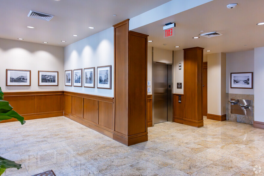 1401-1485 1st St, Napa, CA à louer - Hall d’entrée – Image 2 sur 8