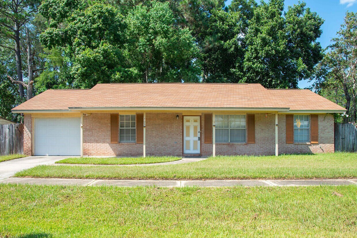Fort Walton Beach 8 Housing Portfolio portefeuille de 7 biens à vendre sur LoopNet.fr Photo principale– Image 1 sur 9
