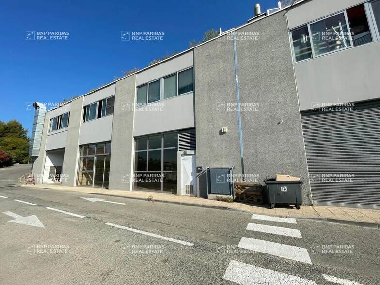 Local d’activités dans Villeneuve-Loubet à louer - Photo de l’immeuble – Image 2 sur 25