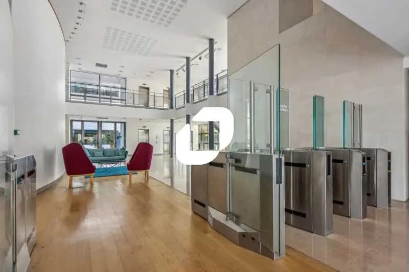 3 Rue Saarinen, Rungis à louer - Hall d’entrée – Image 3 sur 18