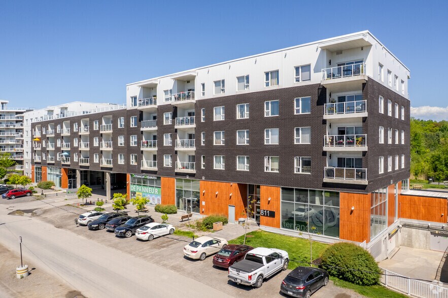 801-911 Av Pierre-Dansereau, Terrebonne, QC à louer - Photo de l’immeuble – Image 2 sur 4