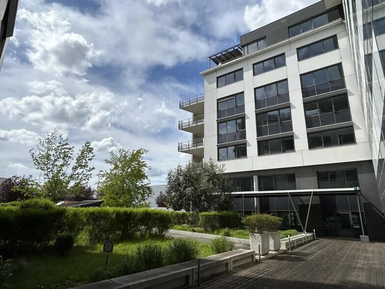 185-191 Avenue Des Grésillons, Gennevilliers à louer - Photo de l’immeuble – Image 3 sur 10