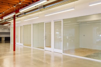 2036-2048 Armacost Ave, Los Angeles, CA à louer Photo intérieure– Image 2 sur 7